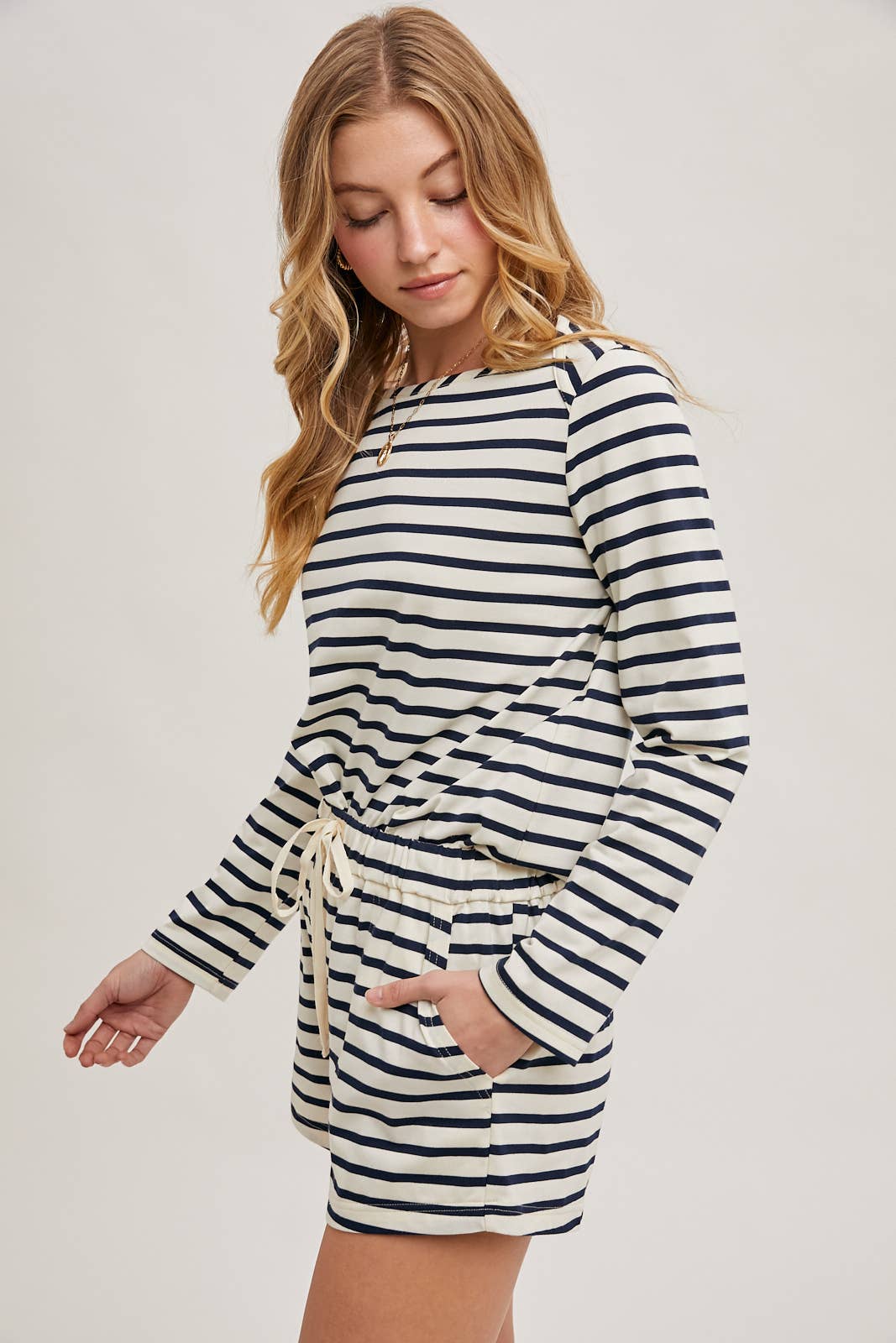 NAVY STRIPED KNIT PULLOVER TOP AND SHORTS SET WITH DRAWSTRING