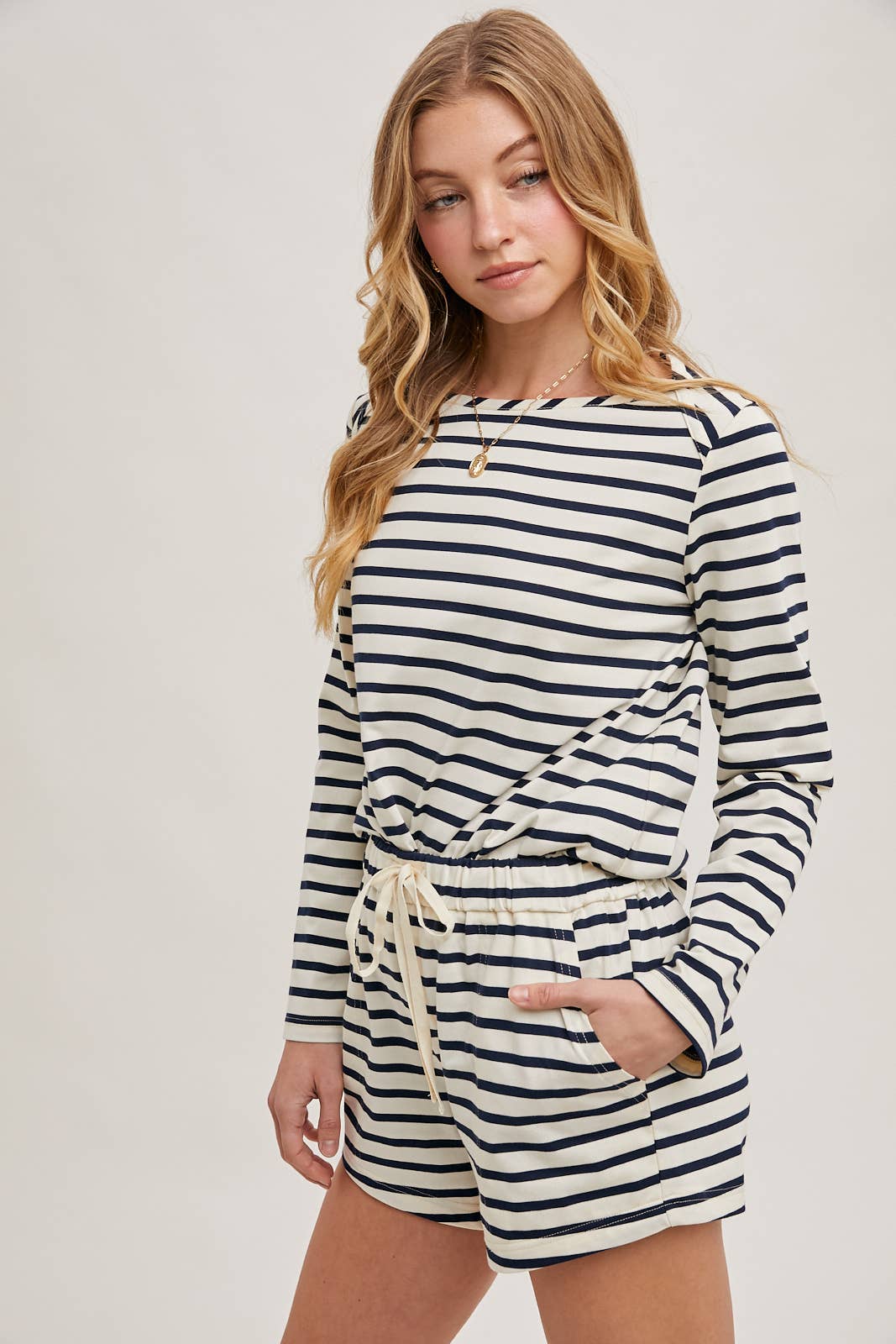 NAVY STRIPED KNIT PULLOVER TOP AND SHORTS SET WITH DRAWSTRING