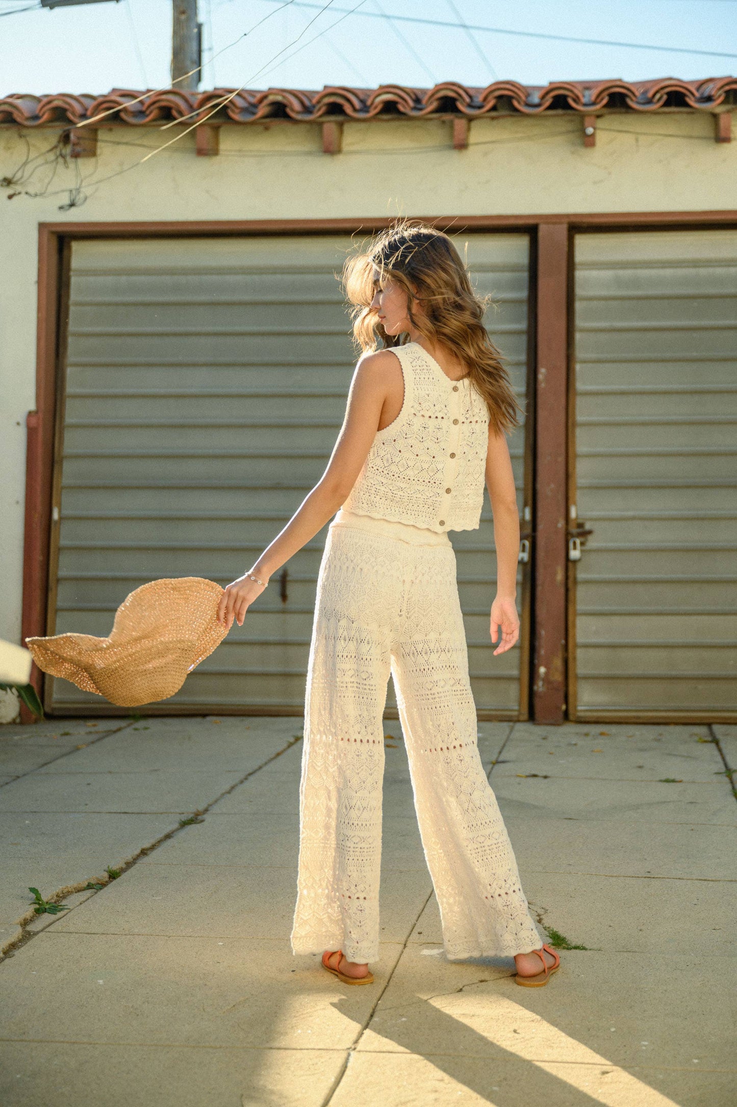 MIX AND MATCH CROCHET PATTERN BACK BUTTON TOP: Beige
