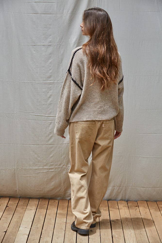 Knit Sweater Stitch Detailed Crew Neck Pullover : Mocha