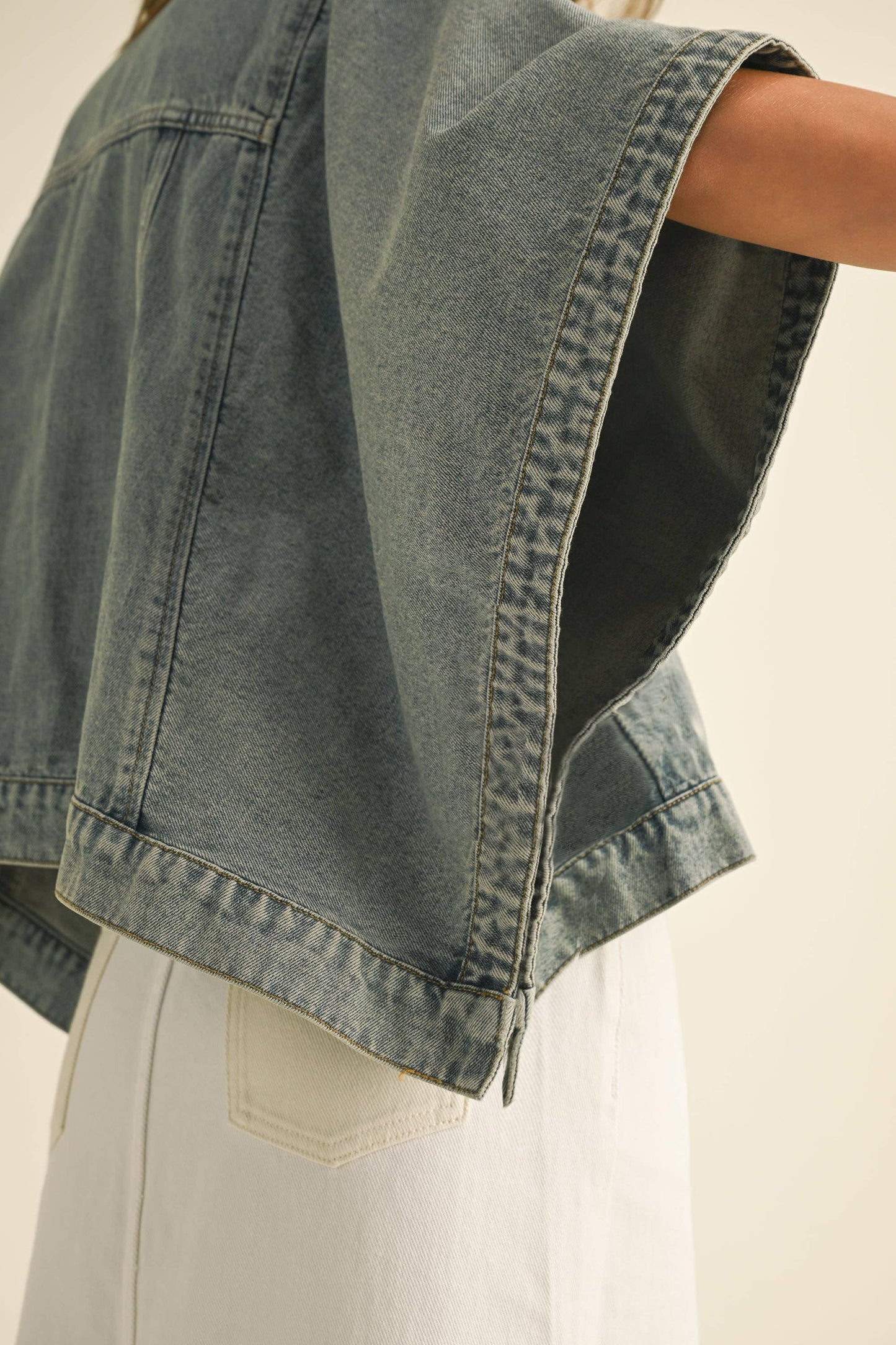 CAPE STYLE DENIM JACKET: DENIM