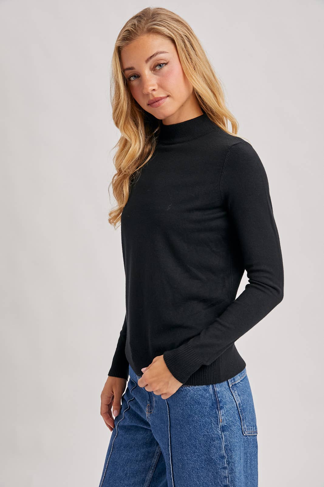 RIBBED TRIM MOCK NECK KNIT TOP: Black