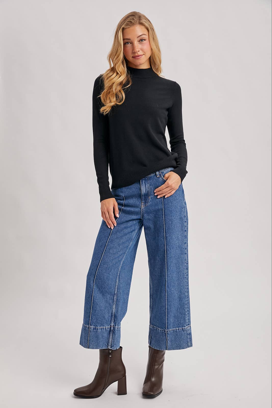 RIBBED TRIM MOCK NECK KNIT TOP: Black