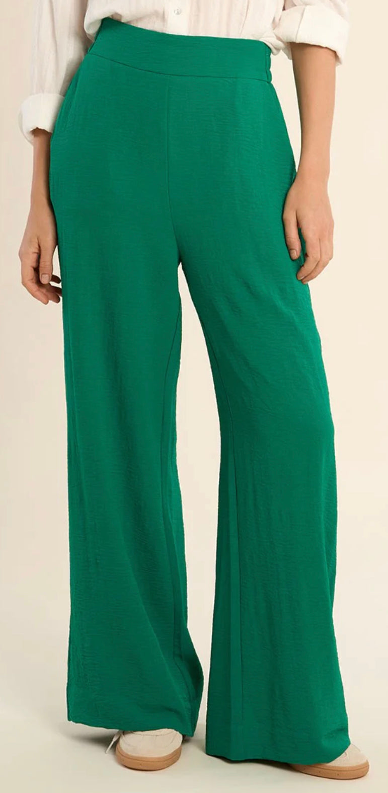 High-waisted, flowing trousers : Green
