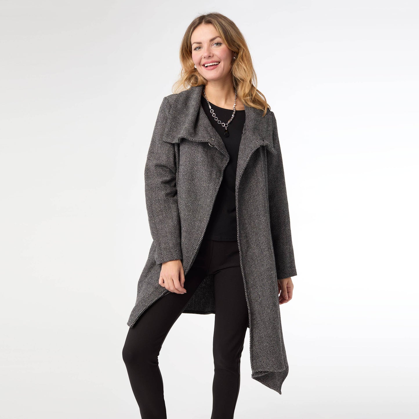 Billy Herringbone Cardigan with Clasp - Fall: Black