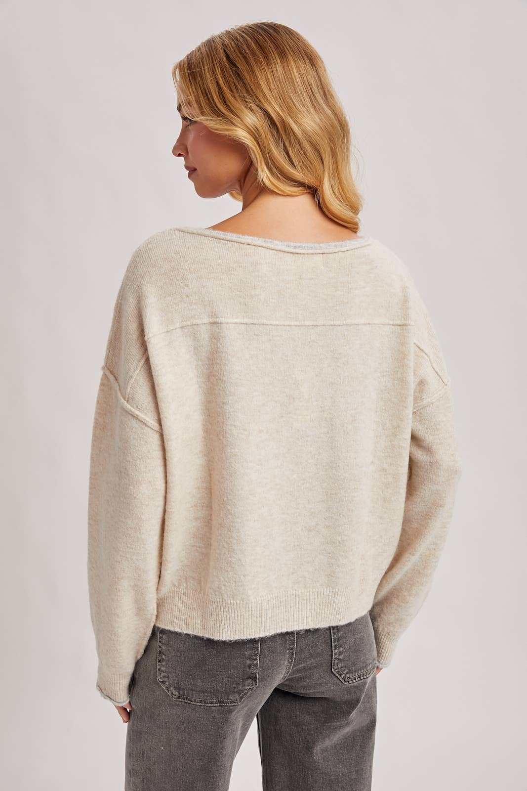 BOAT NECK ROLLED TRIM SOFT HEATHERED KNIT PULLOVER: OATMEAL