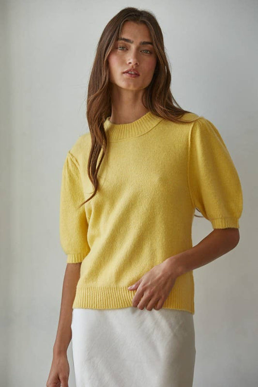 Knit Sweater Short Sleeve Pullover Top: Banana