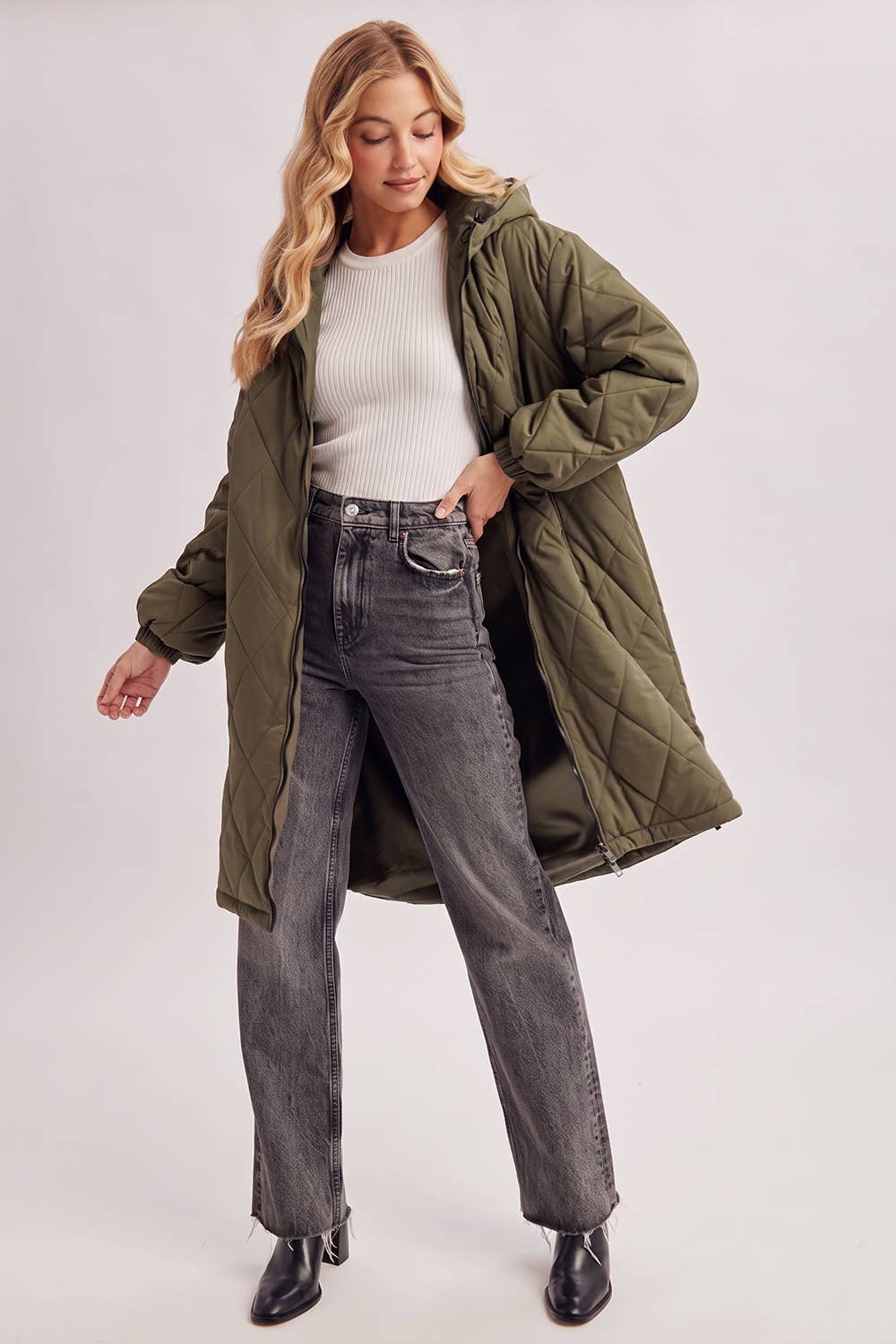 LONGLINE QUILTED PUFFER JACKET: ARMY GREEN / M/L