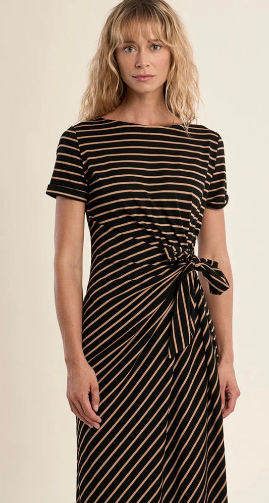 Casual maxi dress with a bow at the waist : Beige/Black