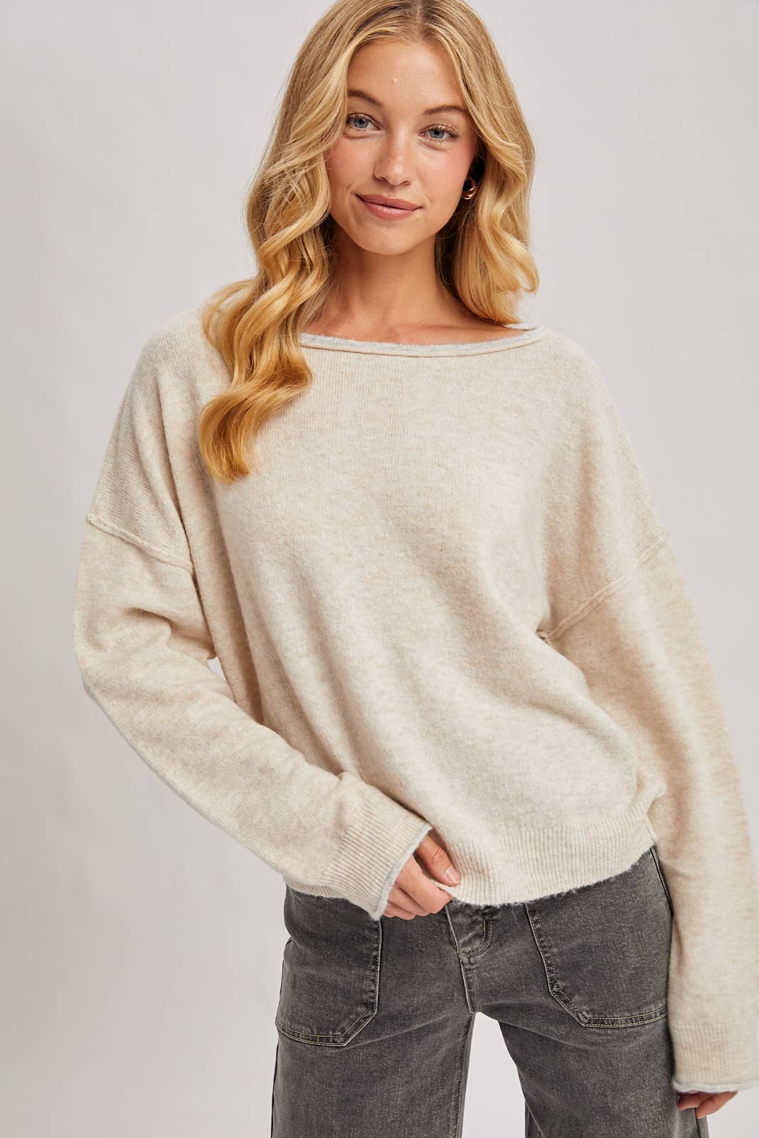 BOAT NECK ROLLED TRIM SOFT HEATHERED KNIT PULLOVER: OATMEAL