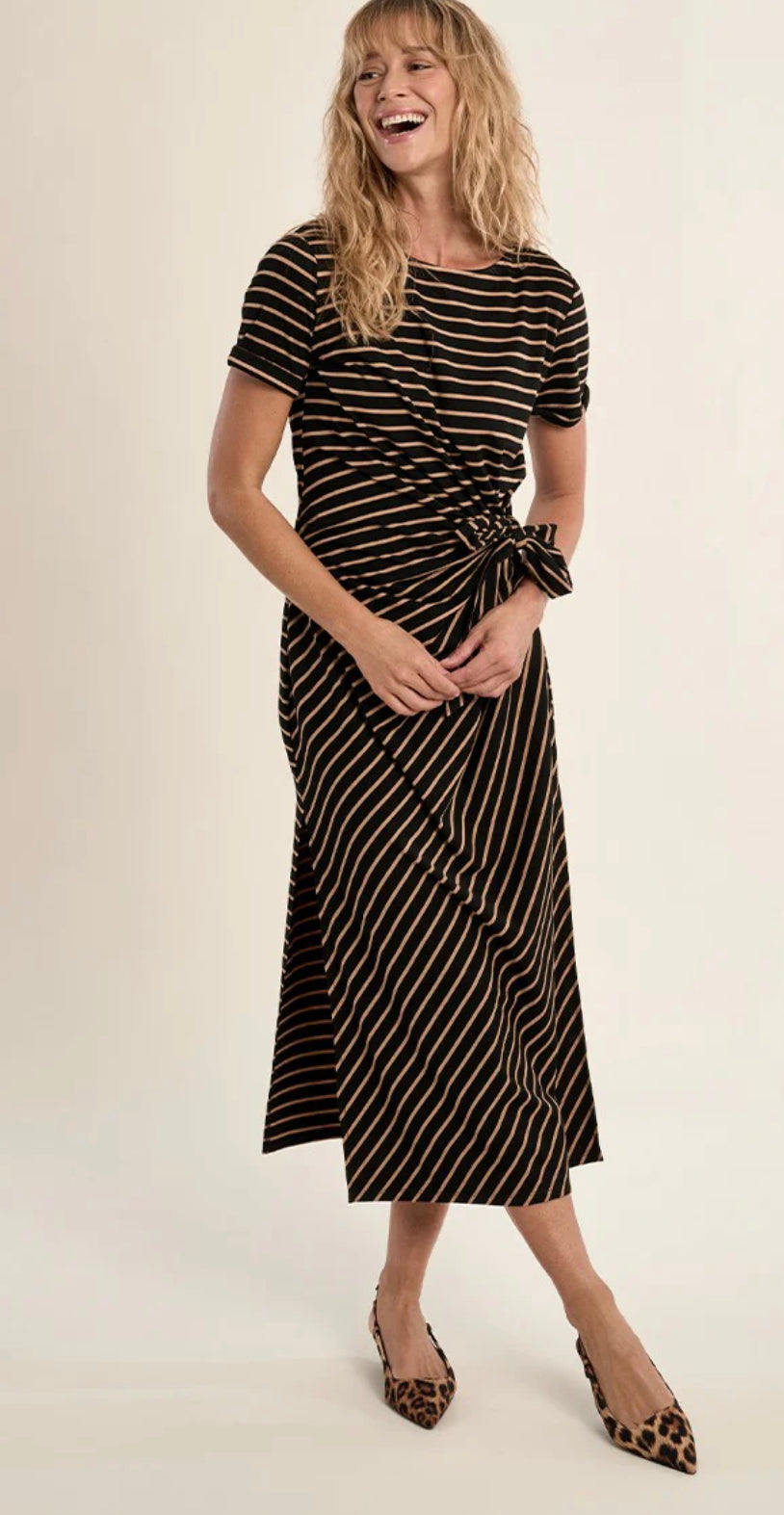 Casual maxi dress with a bow at the waist : Beige/Black