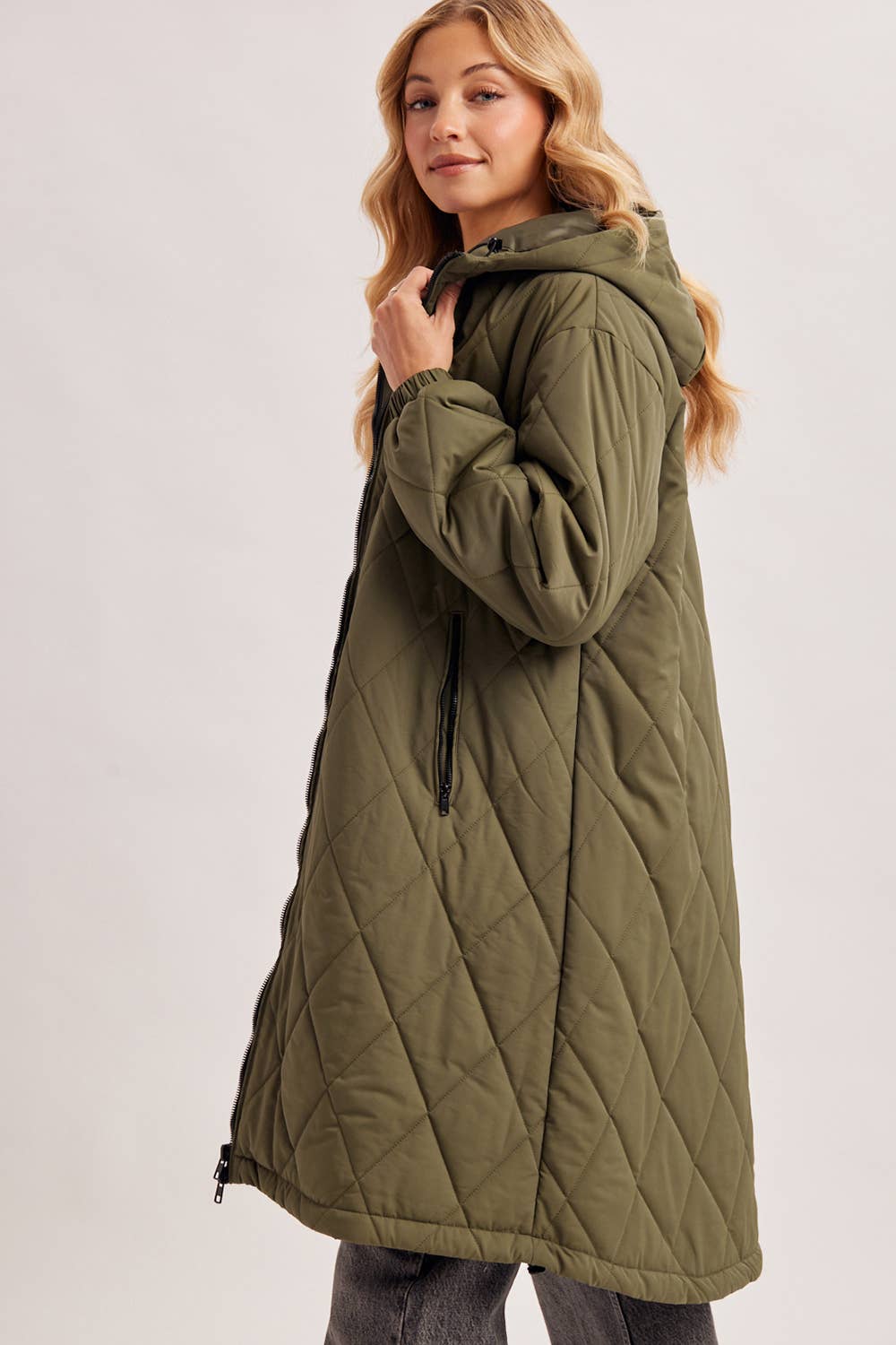 LONGLINE QUILTED PUFFER JACKET: ARMY GREEN / M/L
