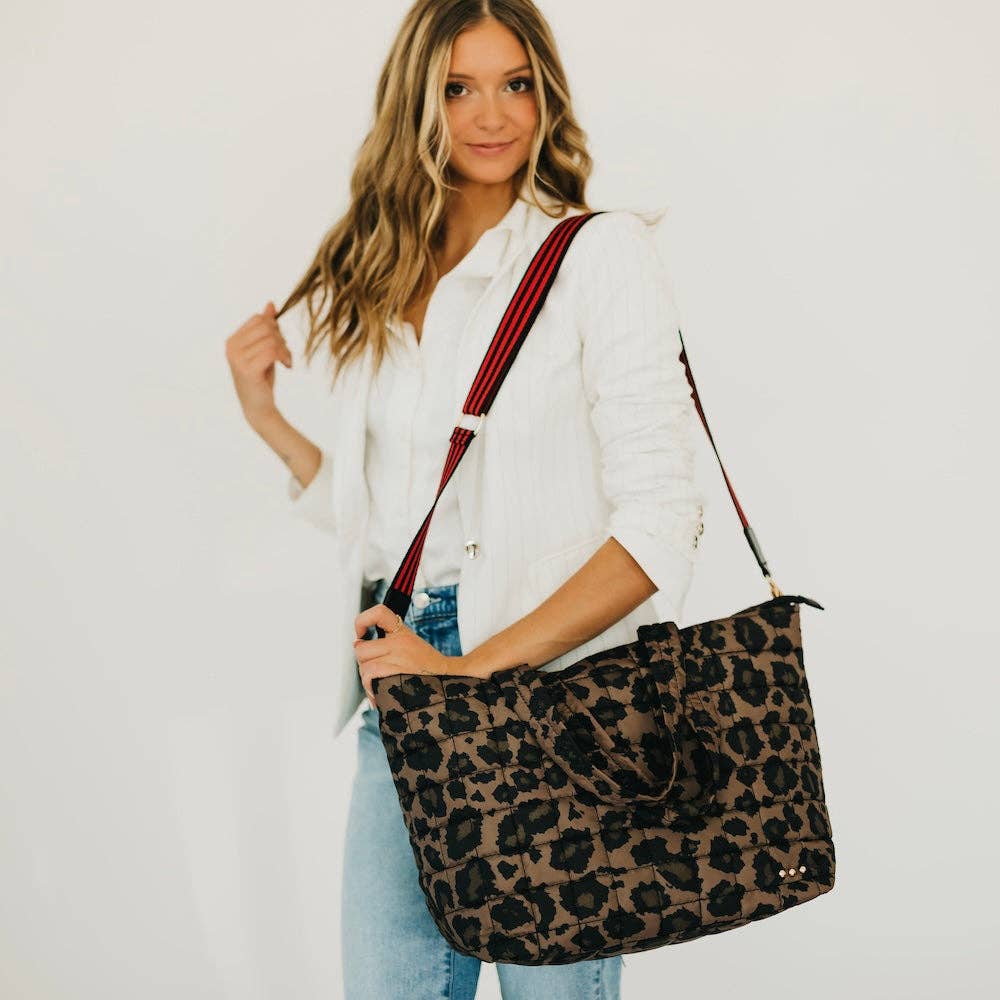 Day Dreamer Quilted Tote Bag: Leopard