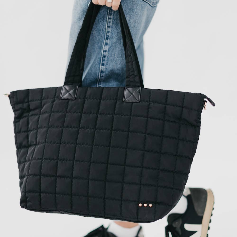 Day Dreamer Quilted Tote Bag: Black