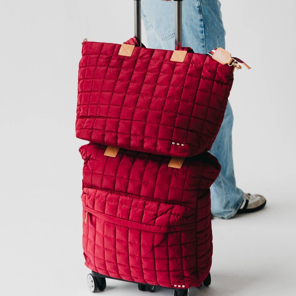 Day Dreamer Quilted Tote Bag: Burgundy
