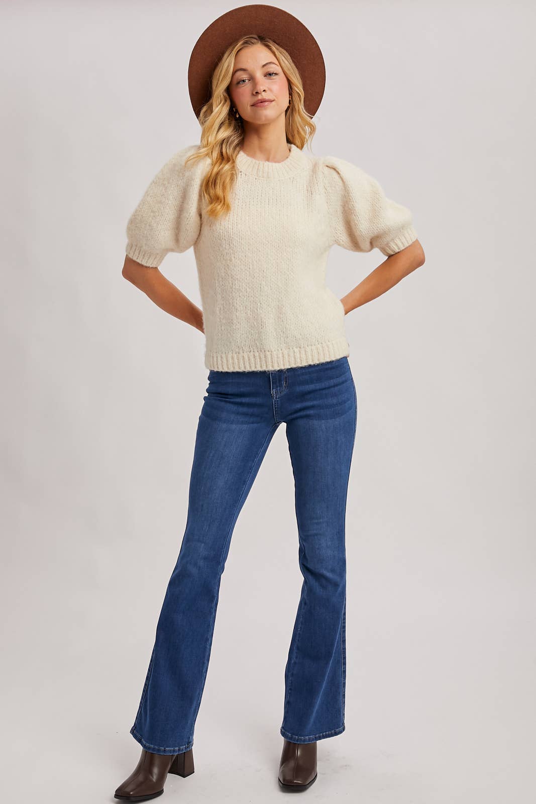 PUFF SLEEVED KNIT SWEATER: CREAM